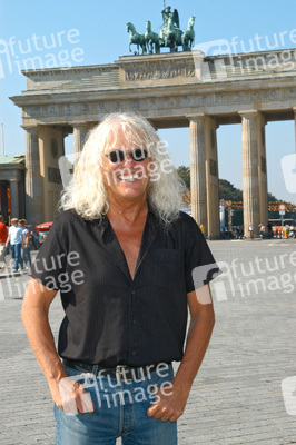 János Kóbor (Omega)