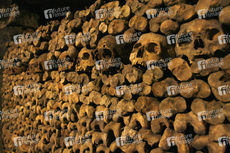 Katakomben von Paris / Catacombes de Paris