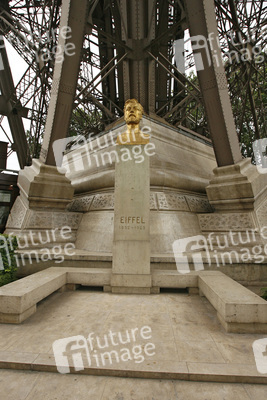 Gustave Eiffel Monument am Eiffelturm