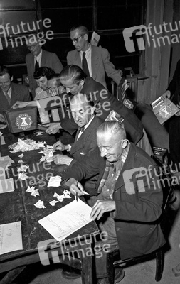 Auszählung der Stimmzettel der Berlinale-Publikumswahl