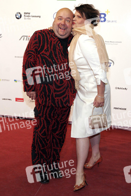 Dirk Bach, Gayle Tufts