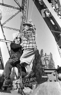 Rudolf Carl, Hans Richter