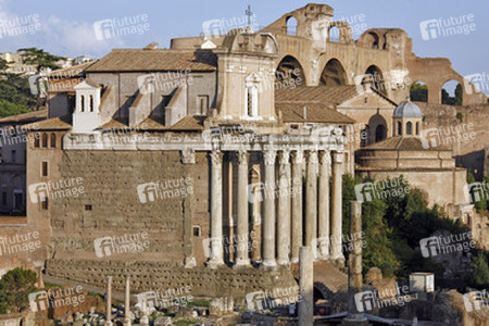 Tempio di Antonino e Faustina / Tempel des Antoninus Pius und der Faustina