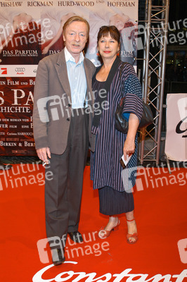 Otto Sander, Monika Hansen