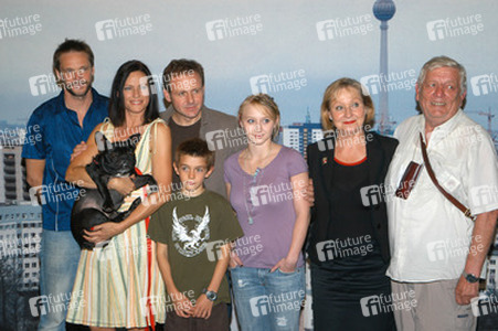 Marc Meyer(Regie), Nina Kronjäger, Cleo (Hund), Samuel Finzi, Ennio Incanova, Anna-Maria Mühe, Margot Nagel, Harald Warmbrunn