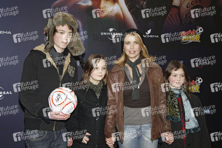 Tina Ruland mit Begleitung