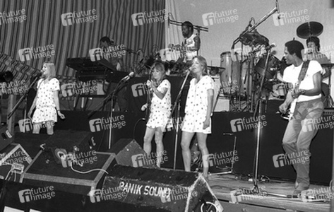 Lani Weymouth, Tina Weymouth, Laura Weymouth, Chris Frantz