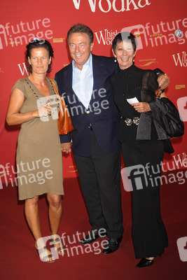 Peter-Michael Diestel mit Ehefrau Simone, Emöke Pösteny