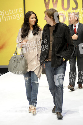 Minu Barati Fischer mit Begleitung