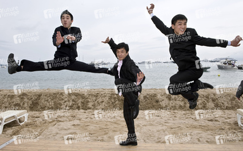 Fengchao Liu; Jackie Chan; Wenjie Wang