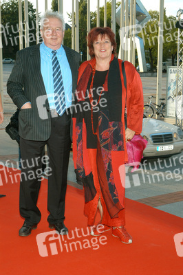 Wolf Grimm, Regina Ziegler