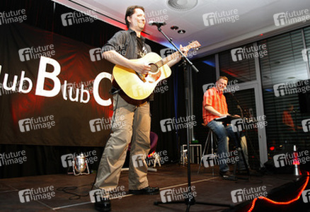 Nico Walser, Wolfgang Grieger