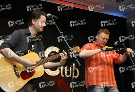 Nico Walser, Wolfgang Grieger