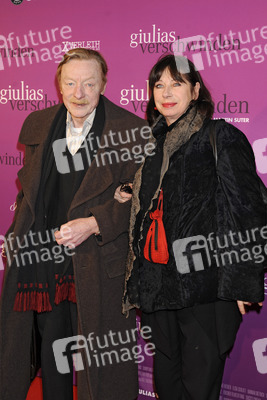 Otto Sander, Monika Hansen