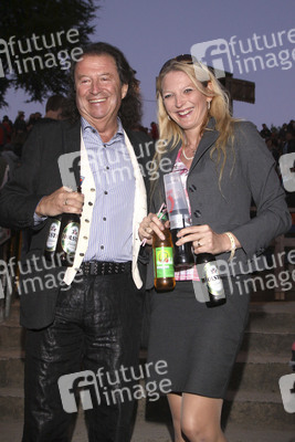 Chris Andrews mit Freundin Alexandra