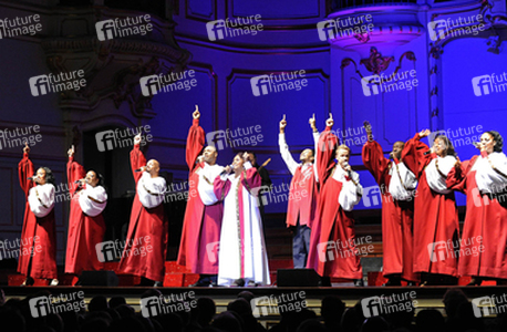 Harlem Gospel Singers & Queen Esther Marrow