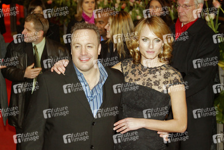 Kevin James, Amber Valletta