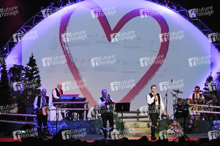 Valentin Silbernagl, Albin Gross, Walter Mauroner, Norbert Rier, Rüdiger Hemmelmann (Kastelruther Spatzen)