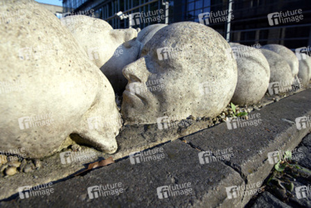 Kopfsteinpflaster von Timm Ulrichs