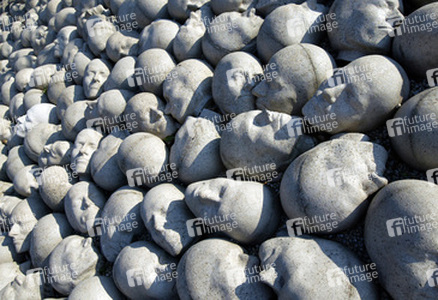 Kopfsteinpflaster von Timm Ulrichs