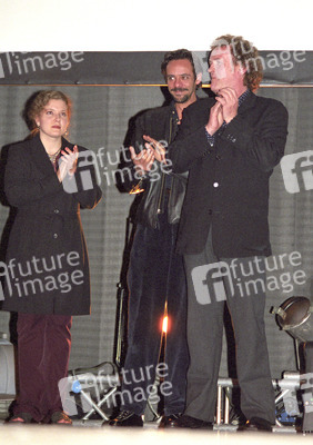 Jennifer Lien, Alexander Siddig, Com Meaney