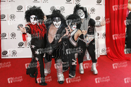 Terra Jole - Mini Paulina, Joseph James Fatale - Mini Gene, Travis Ellis - Mini Peter, Wilbur Mullet - Mini Ace