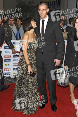 Dannii Minogue mit Begleitung