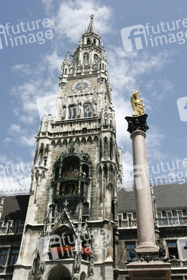Neues Rathaus und Mariensäule