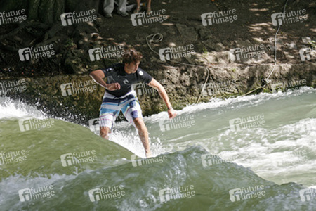 Surfen auf dem Eisbach