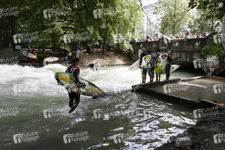 Surfen auf dem Eisbach