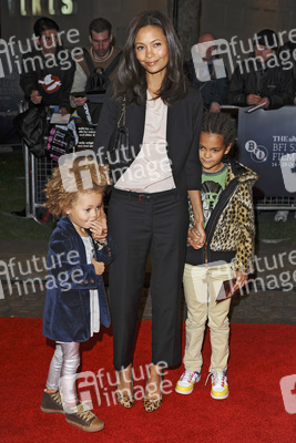 Thandie Newton mit Kindern