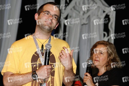 Thomas Robins, Lori Dungey