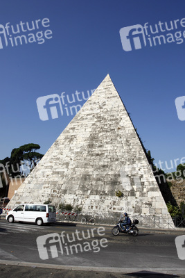 Piramide Cestia / Cestius-Pyramide