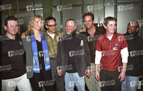 Richard Arnold, Marjorie Monaghan, Ted Raimi, Stewart Moss, Robert Leeshock, Manu Intiraymi, LeVar Burton