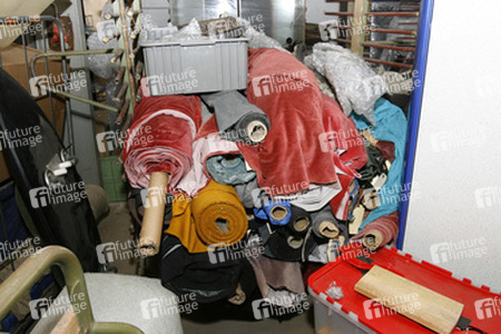 Original-Stoffballen der Star Trek Uniformen