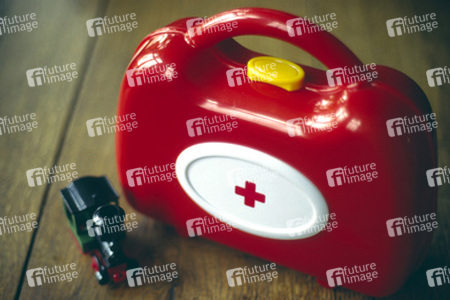 Arztkoffer und Dampflok