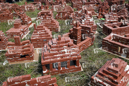 Stadt aus Mini-Tonziegeln