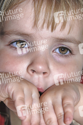 Portrait eines 3-jährigen Mädchens