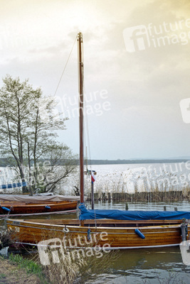 Ruhende Segelboote