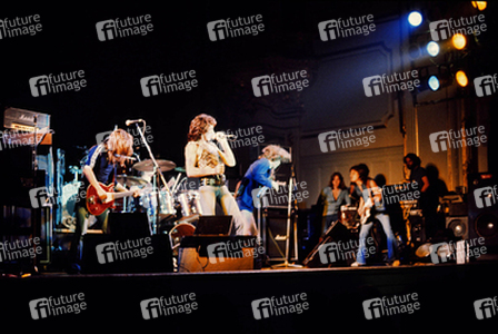 Malcolm Young, Bon Scott, Angus Young, Mark Evans