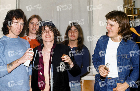 Bon Scott, Phil Rudd, Angus Young, Malcolm Young, Mark Evans