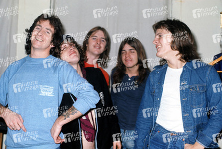 Bon Scott, Angus Young, Phil Rudd, Malcolm Young, Mark Evans