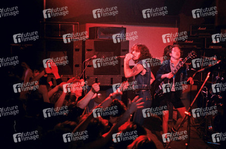 Bon Scott, Angus Young