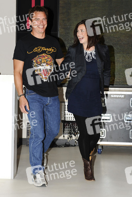 John Barrowman, Eve Myles