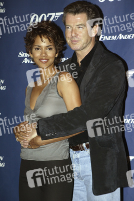 Halle Berry, Pierce Brosnan