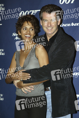 Halle Berry, Pierce Brosnan