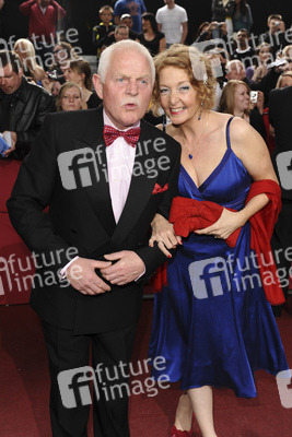 Christopher Chittel, Caroline Strong