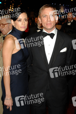 Satsuki Mitchell, Daniel Craig