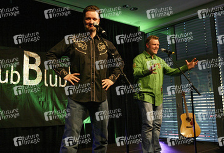 Nico Walser, Wolfgang Grieger