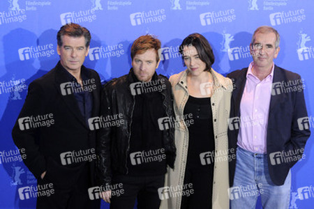 Pierce Brosnan, Ewan McGregor, Olivia Williams, Robert Harris